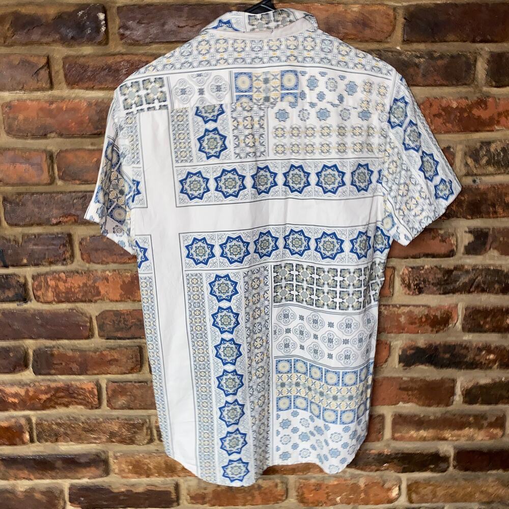 Denim & Flower Blue White Printed Short Sleeve Button Down Shirt Mens Size Small - Picture 7 of 7